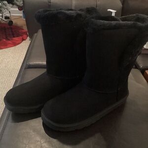 Arizona black boots